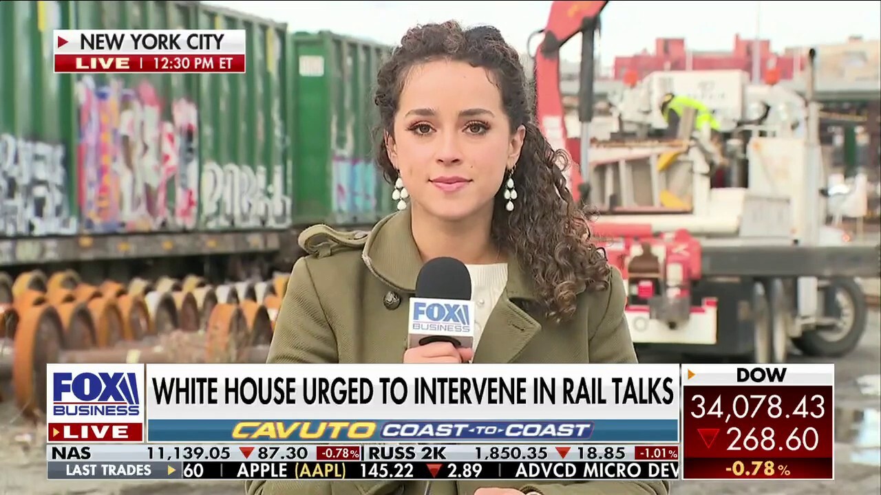 FOX Business correspondent Madison Alworth joins "Cavuto: Coast to Coast" with the latest on the possible rail strike that's expected on Dec. 9, 2022.