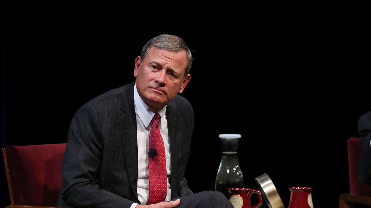 Justice Roberts stresses judicial independence from political branches