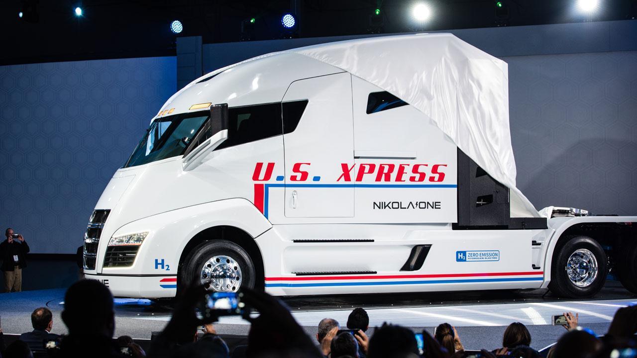 What differentiates the Nikola truck from the Tesla semi?