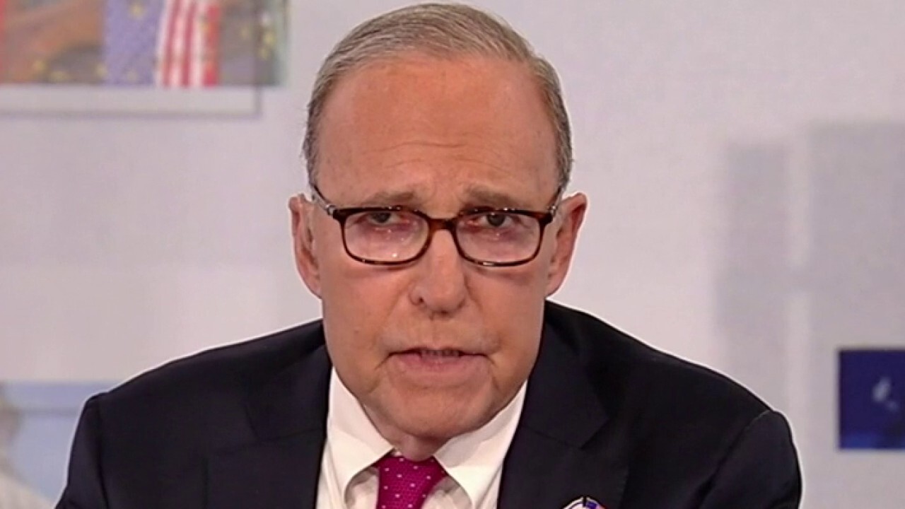  Larry Kudlow: The economy is headed for a 'significant slump'