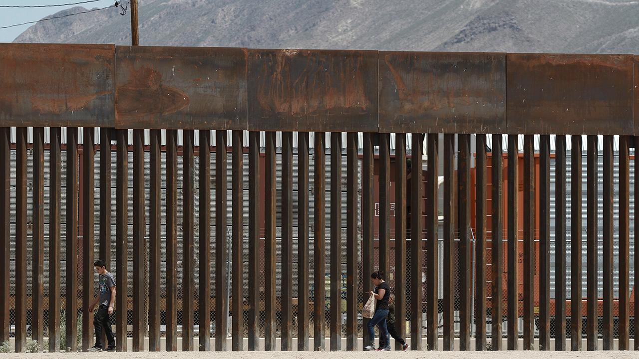 Several Democrats call to decriminalize illegal border crossings 