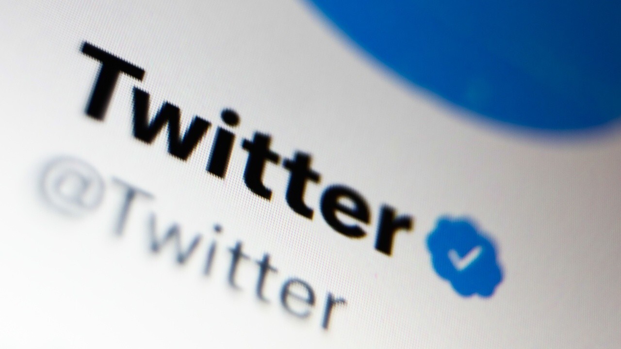 Twitter begins phasing out blue verified checkmarks
