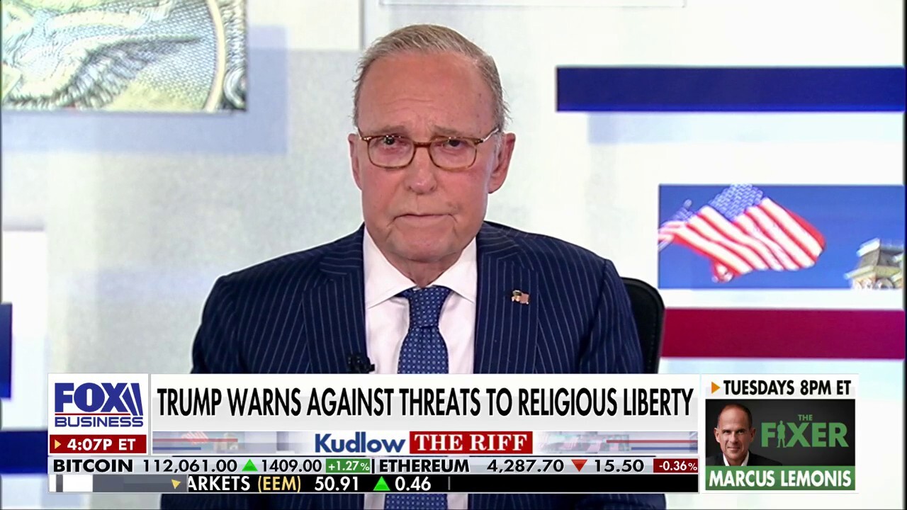  Larry Kudlow: President Trump brings prayer and God back to America