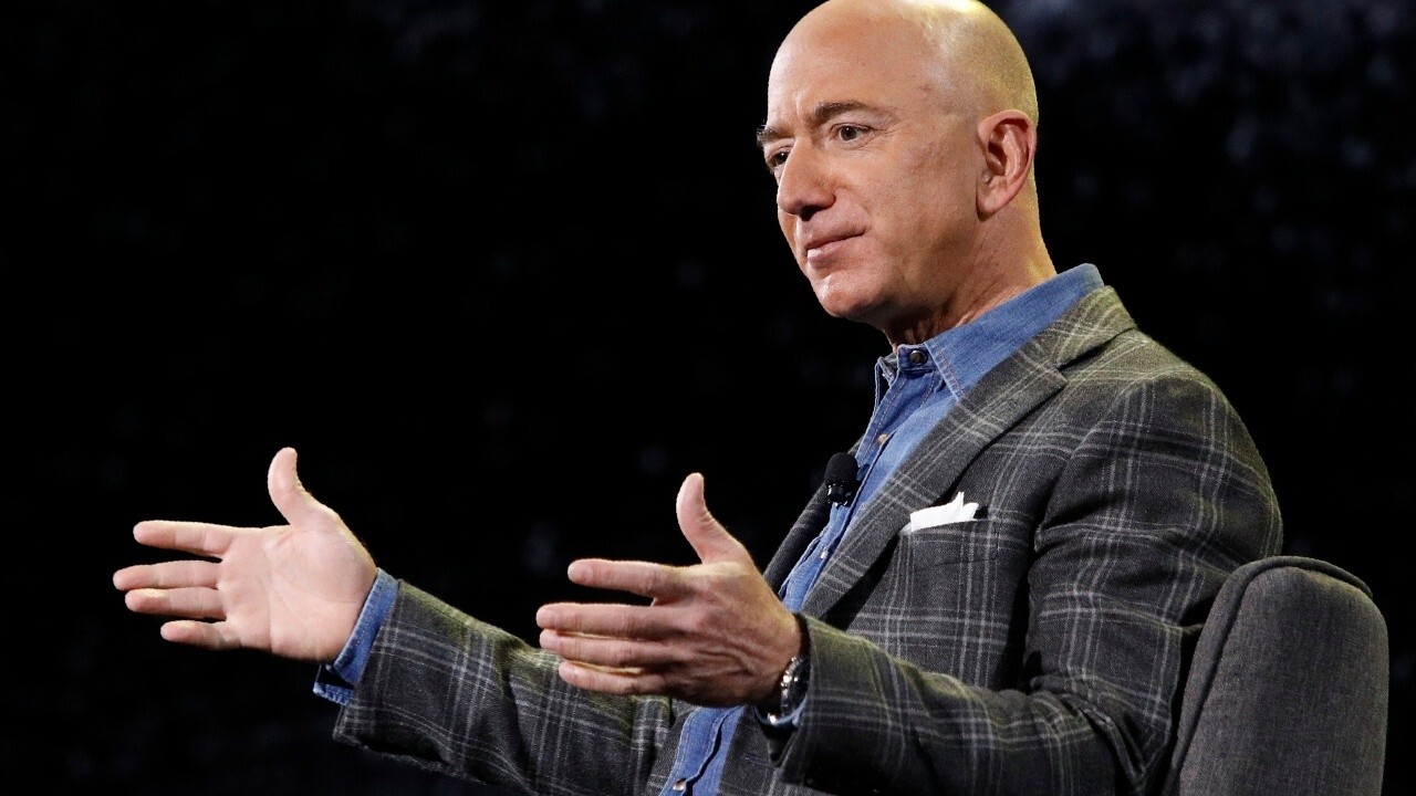 Jezz Bezos pledges to donate majority of fortune to charity