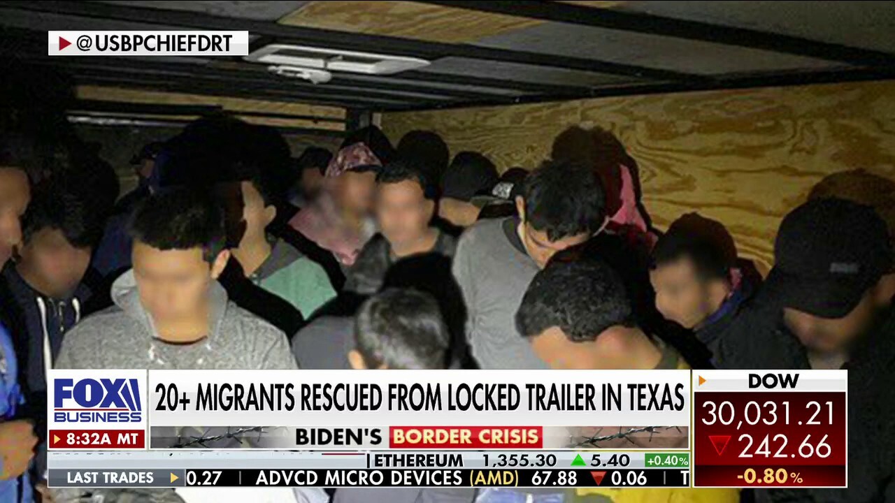 Border Patrol Agents Rescue Over 20 Migrants From Locked Trailer In Texas Fox Business Video