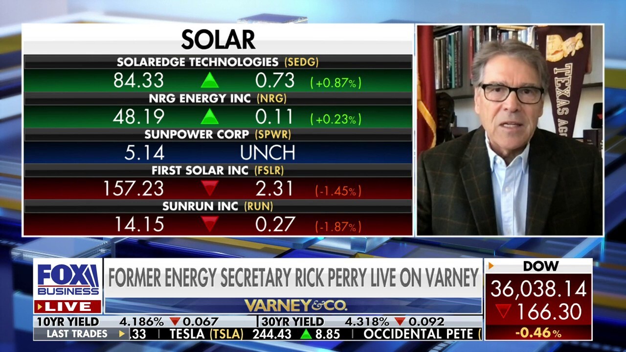 Former Energy Secretary Rick Perry discusses the future of nuclear energy and fossil fuels on 'Varney & Co.'