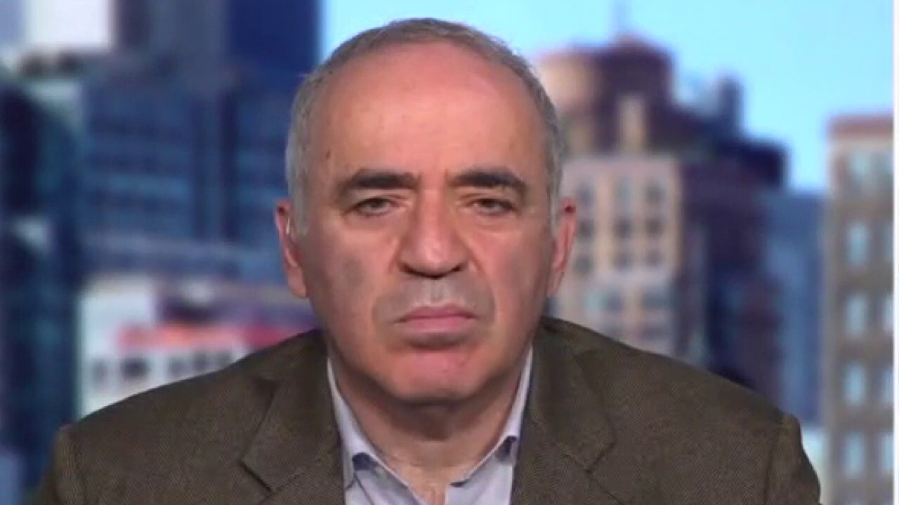 Kasparov reveals how the US should respond to the war