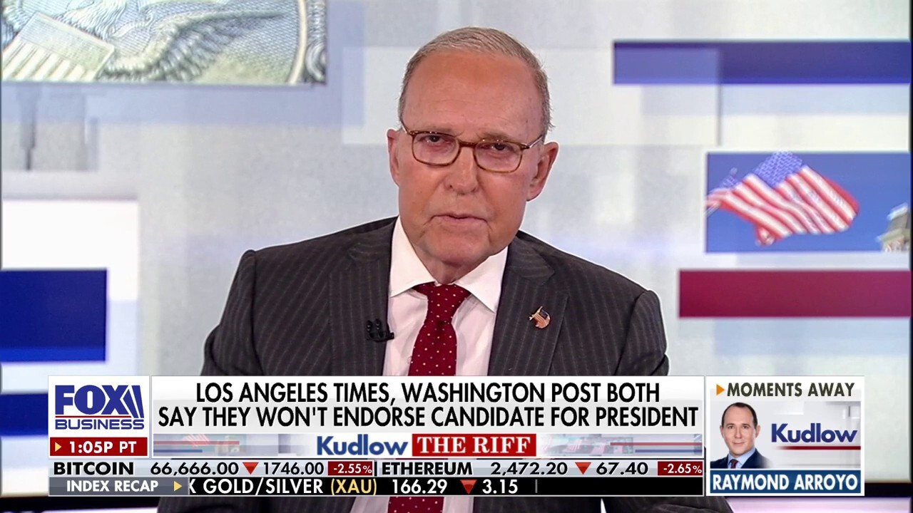  FOX Business host Larry Kudlow discusses how the Los Angeles Times and the Washington Post both said they would not endorse a presidential candidate this year on ’Kudlow.’