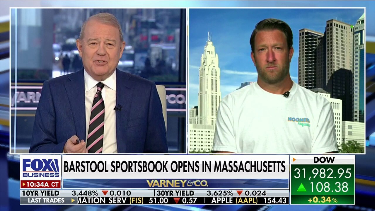 Barstool Sports founder Dave Portnoy says banks shouldn't be rescued for doing 'bad business,' and discusses sports industry hot topics.