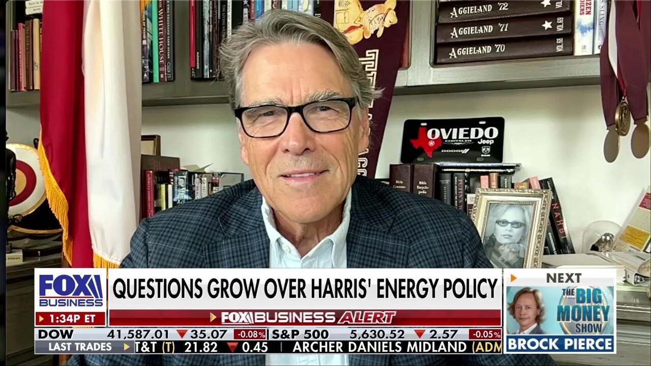 Former U.S. Secretary of Energy Rick Perry discusses Kamala Harris stance on energy and whether Trump should reopen the Keystone Pipeline.