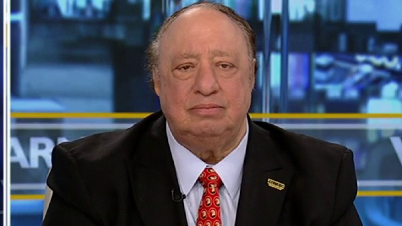 Gristedes Chairman and CEO John Catsimatidis says the U.S. is 'going in the wrong direction' on 'Varney & Co.'