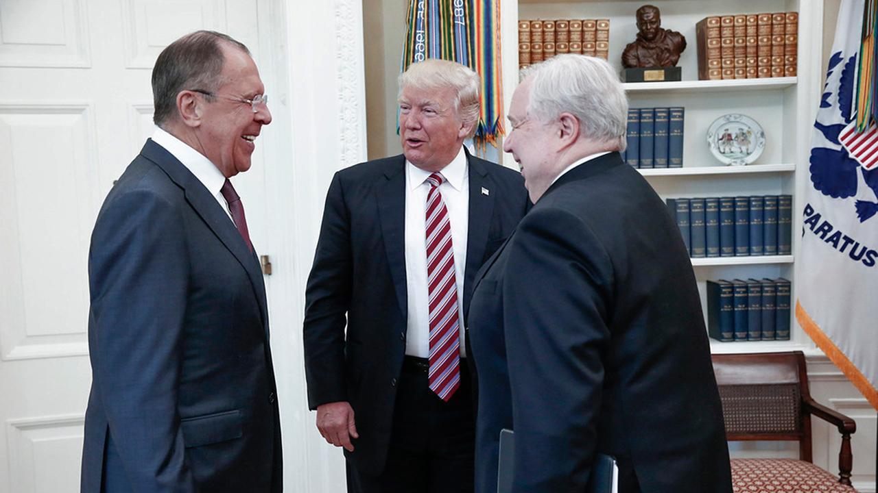 Trump-Russian official meeting timing is ‘suspicious’: Garry Kasparov