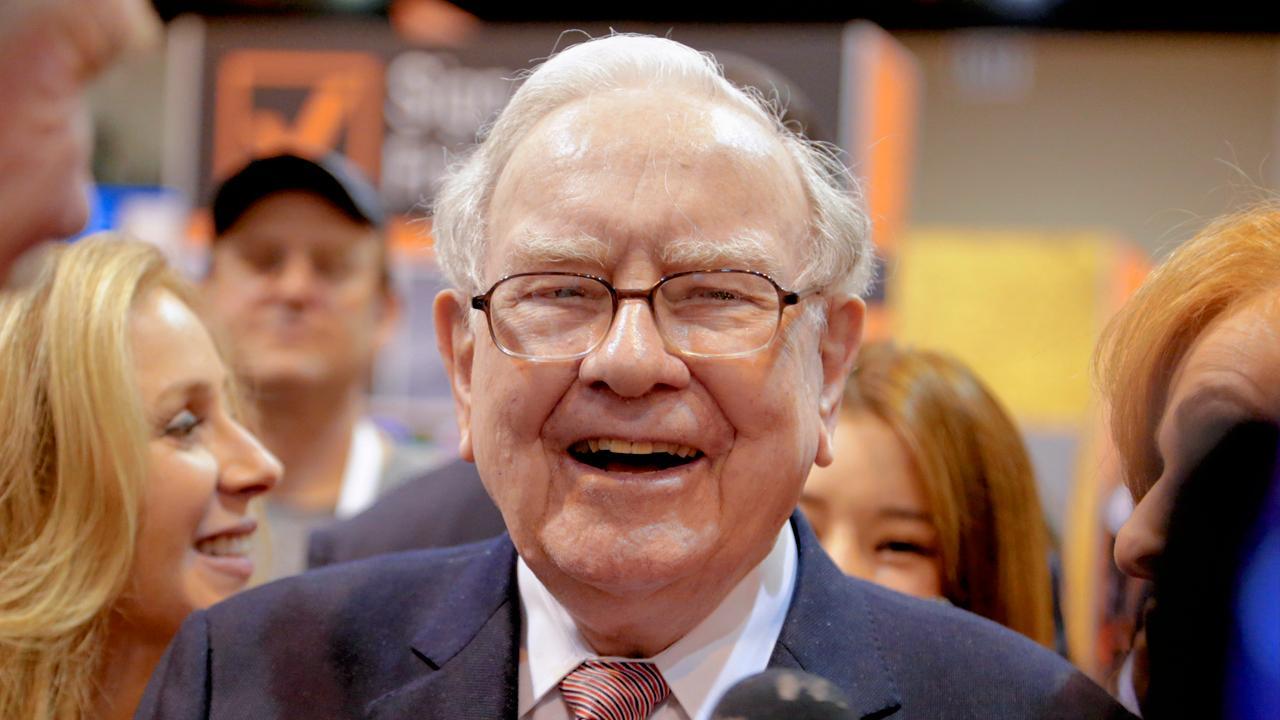 Buffett: Fmr. Wells Fargo CEO Stumpf is an honest man