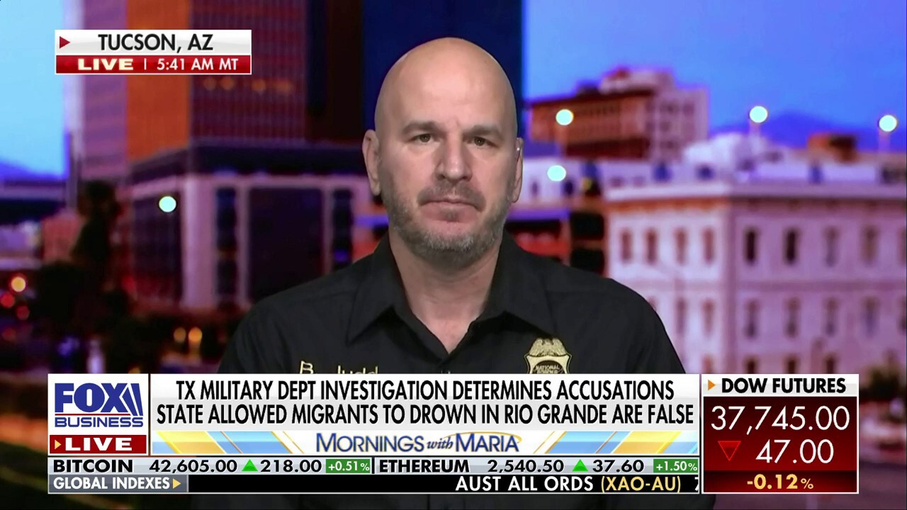 National Border Patrol Council leader blasts Biden for blaming border crisis on GOP: 'He has the authority'