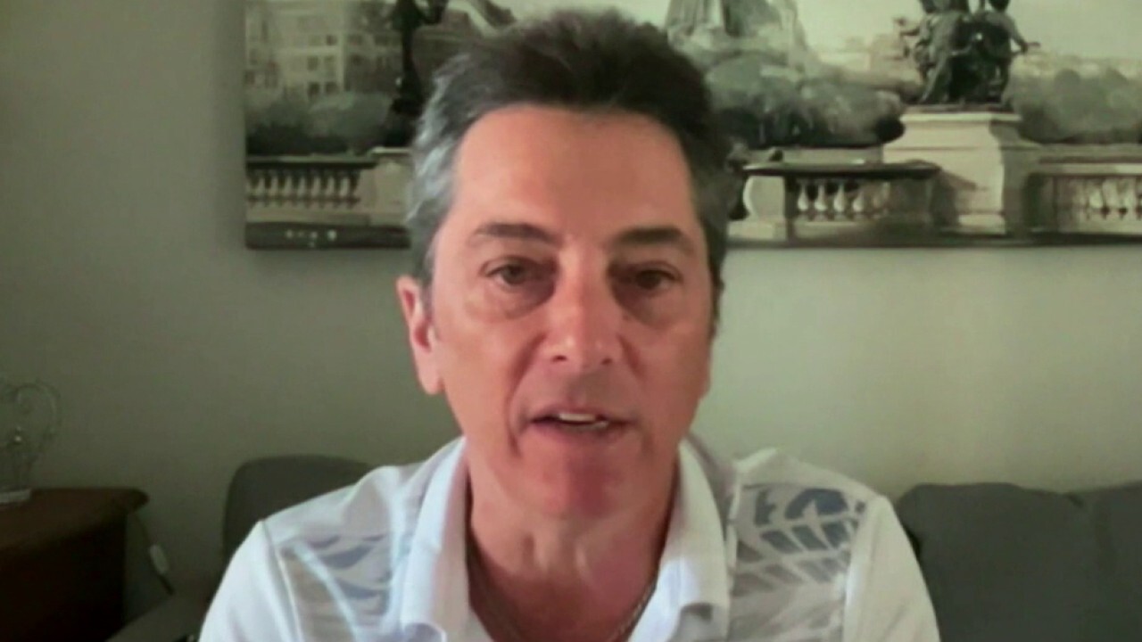 Scott Baio speaks out on ditching California for Florida: 'We didn't feel safe'
