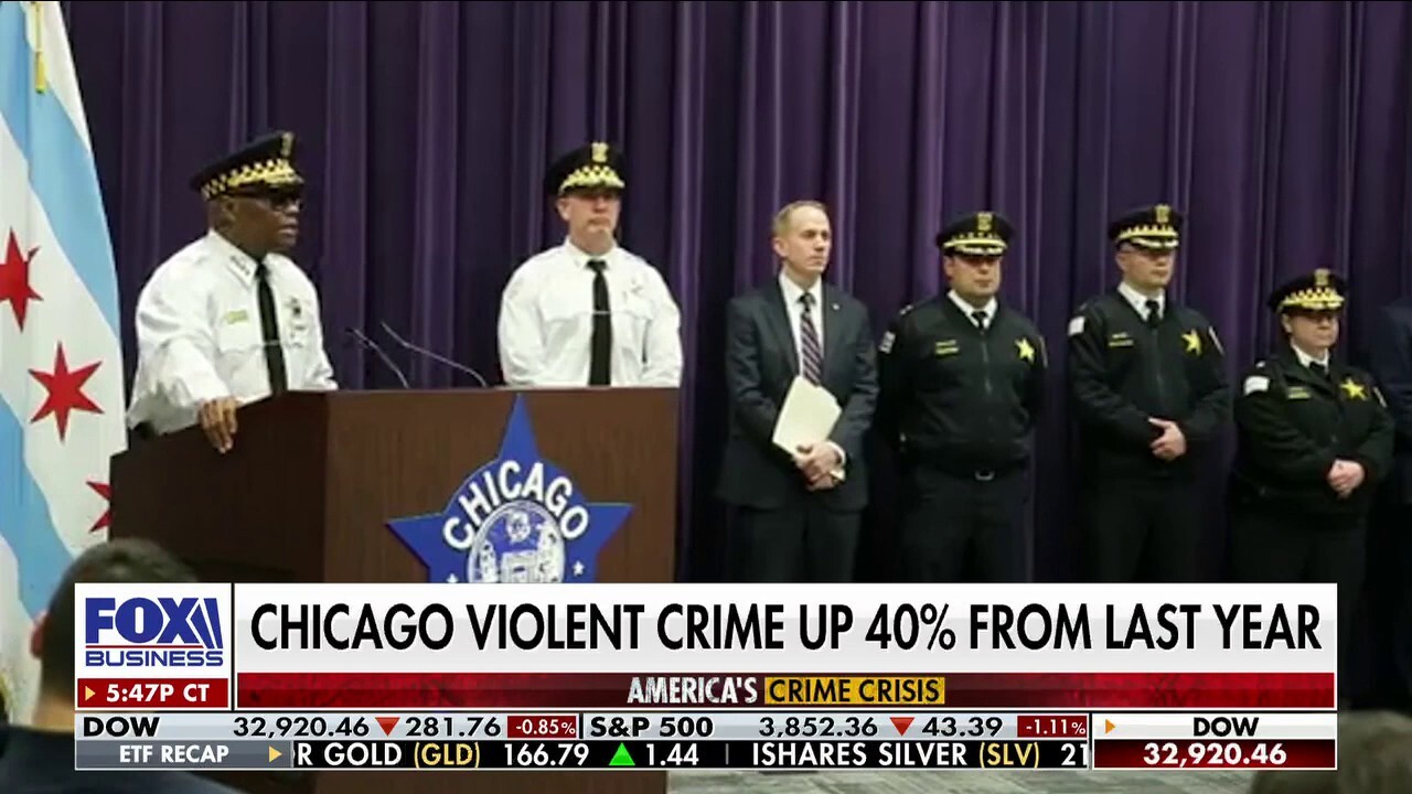 Chicago police issue warning after 50 armed robberies in 4 days