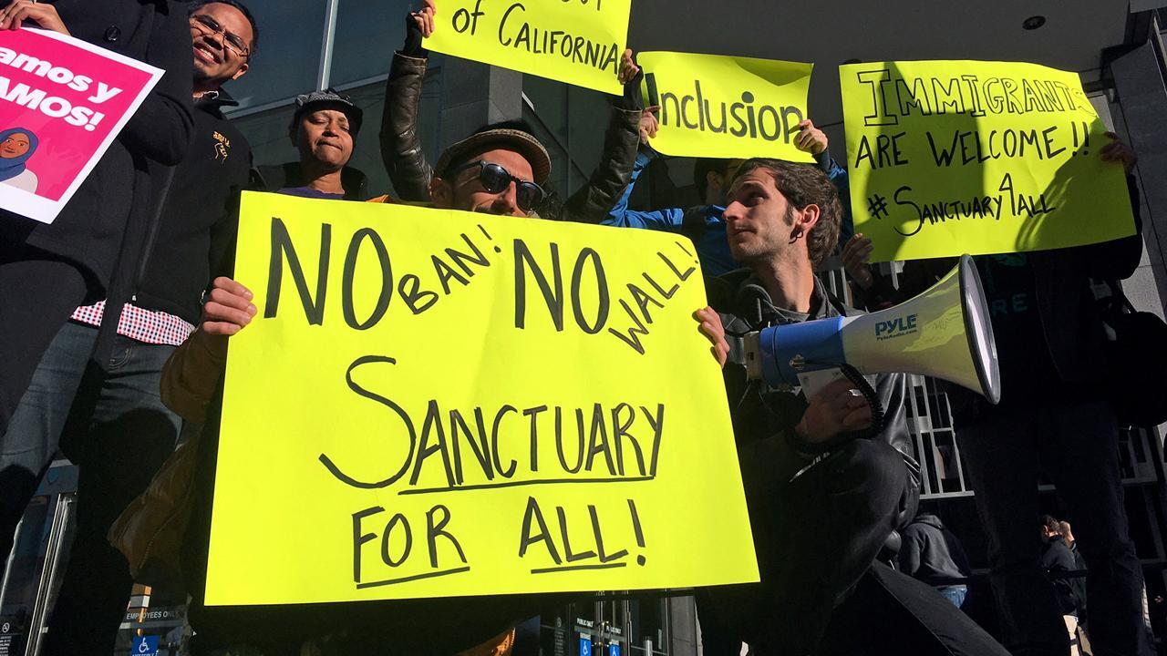 Los Alamitos fights back against California sanctuary law