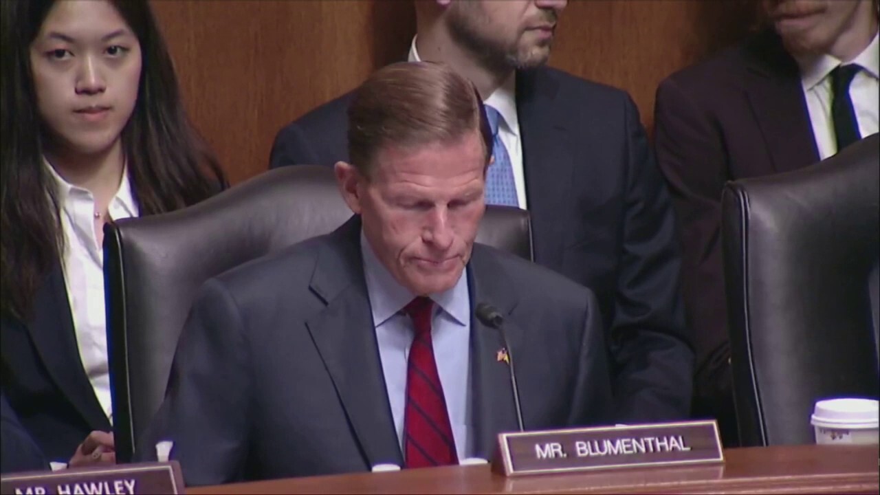 Sen. Richard Blumenthal plays eerie AI-generated audio that sounds just like him, warns of risks