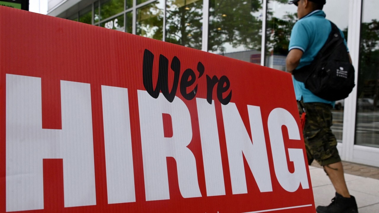 July jobs report beats expectations as 528K jobs added to US economy