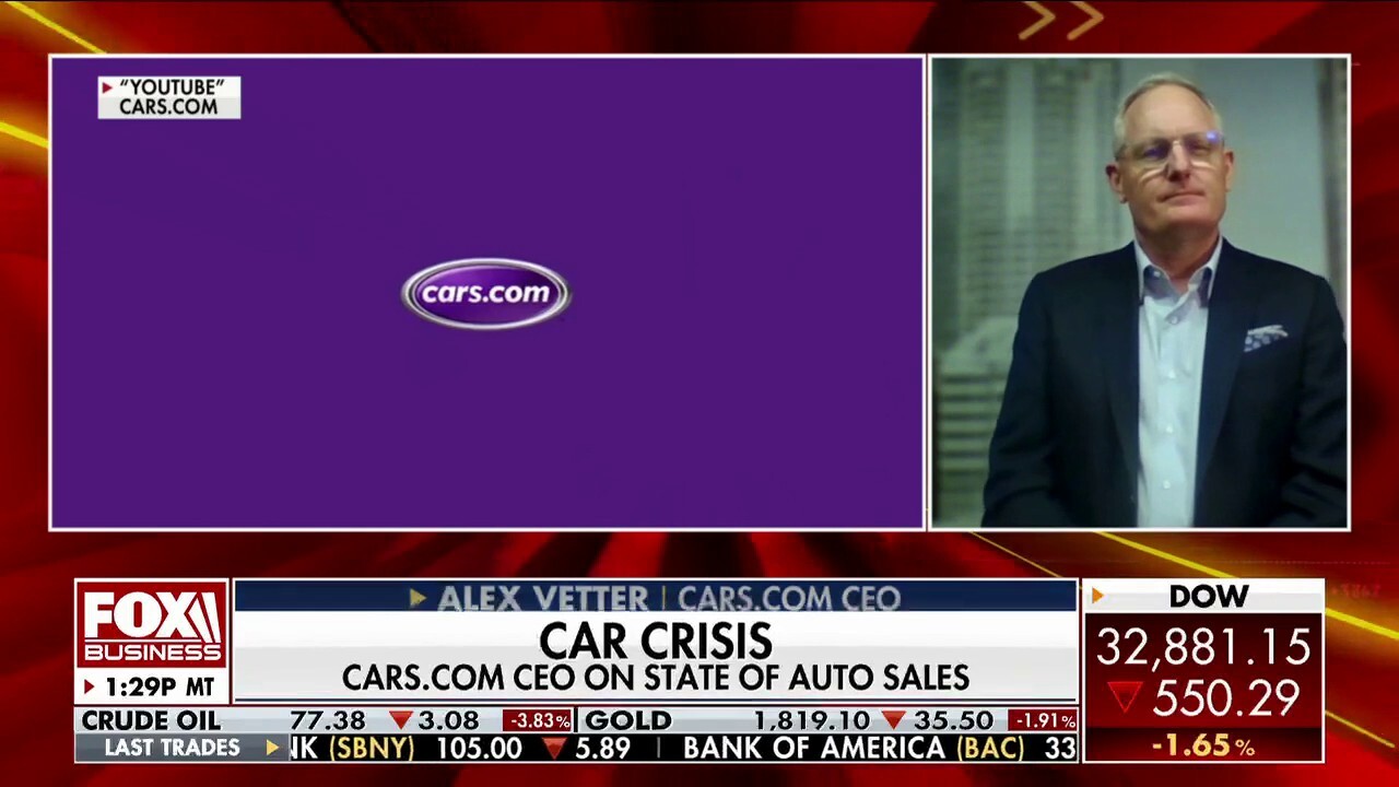 Cars.com CEO Alex Vetter discusses the impact of rising interest rates on new and used car sales on 'The Claman Countdown.'