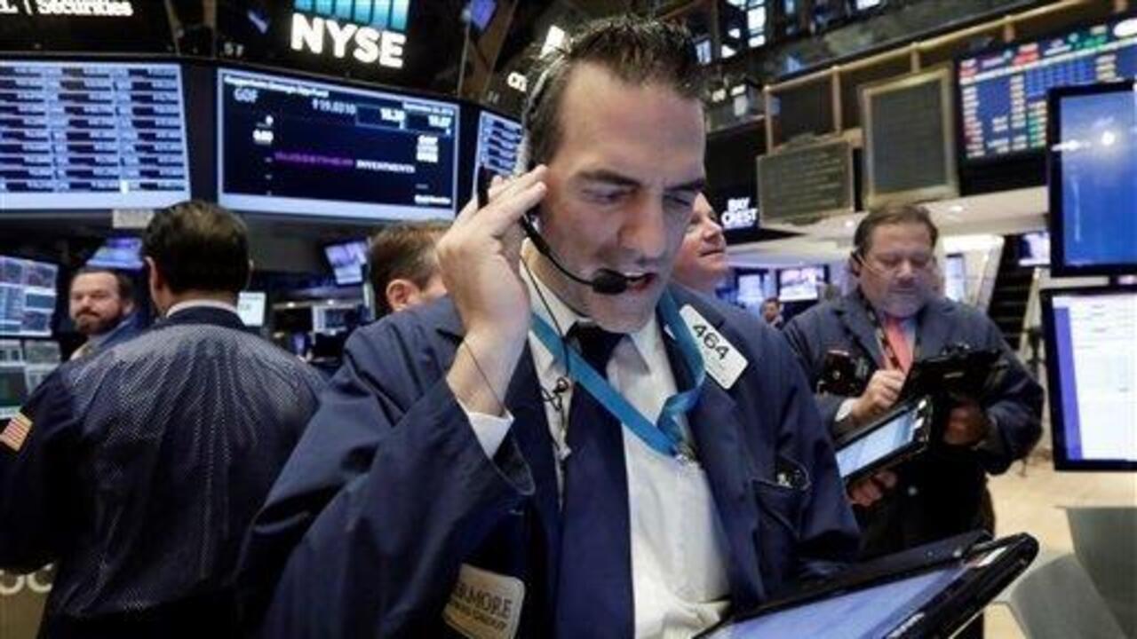 Do stocks go up in a weak economy?