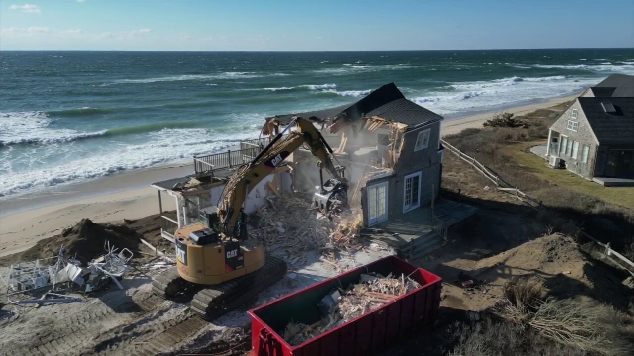 The home, purchased for $200,000, was used for one week by its current owner. (Credit: Kit Noble) 