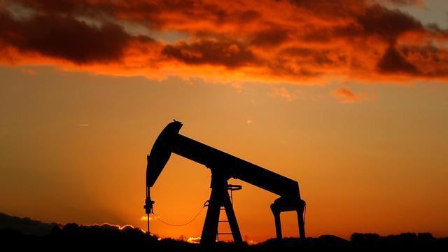 Supply issues weigh on oil market