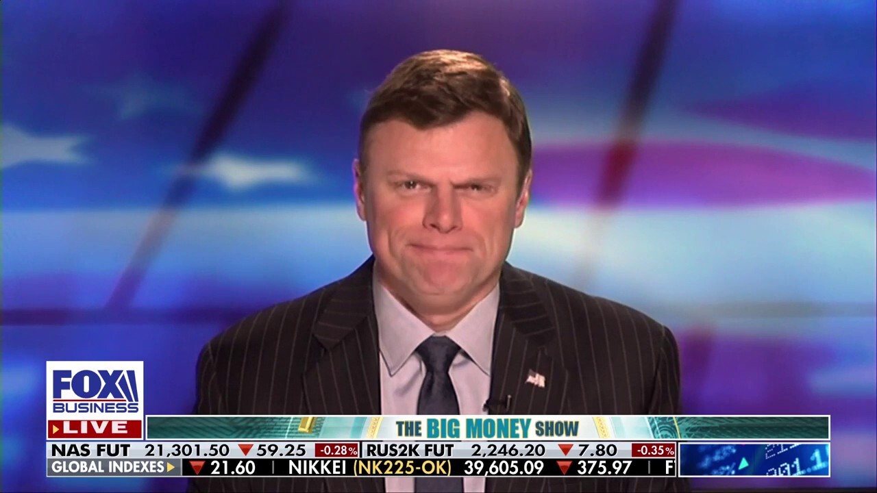 Former State Department official on Trump eyeing Greenland: Denmark can't defend this 