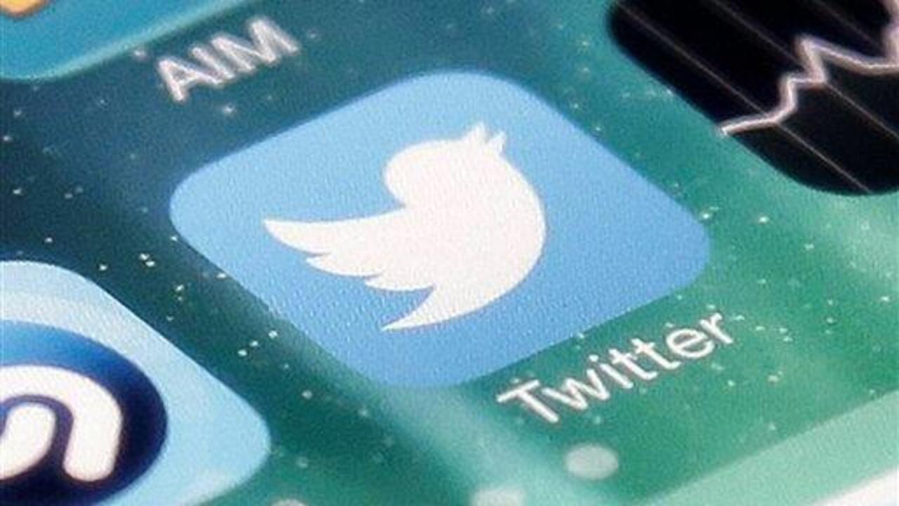 Twitter shares plummet after mixed earnings
