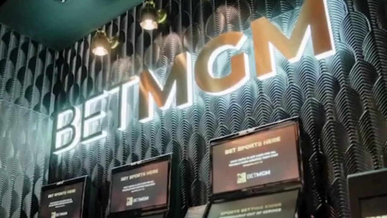 BetMGM CEO Adam Greenblatt discusses the benefits of 'venue-based betting' on 'The Claman Countdown.'