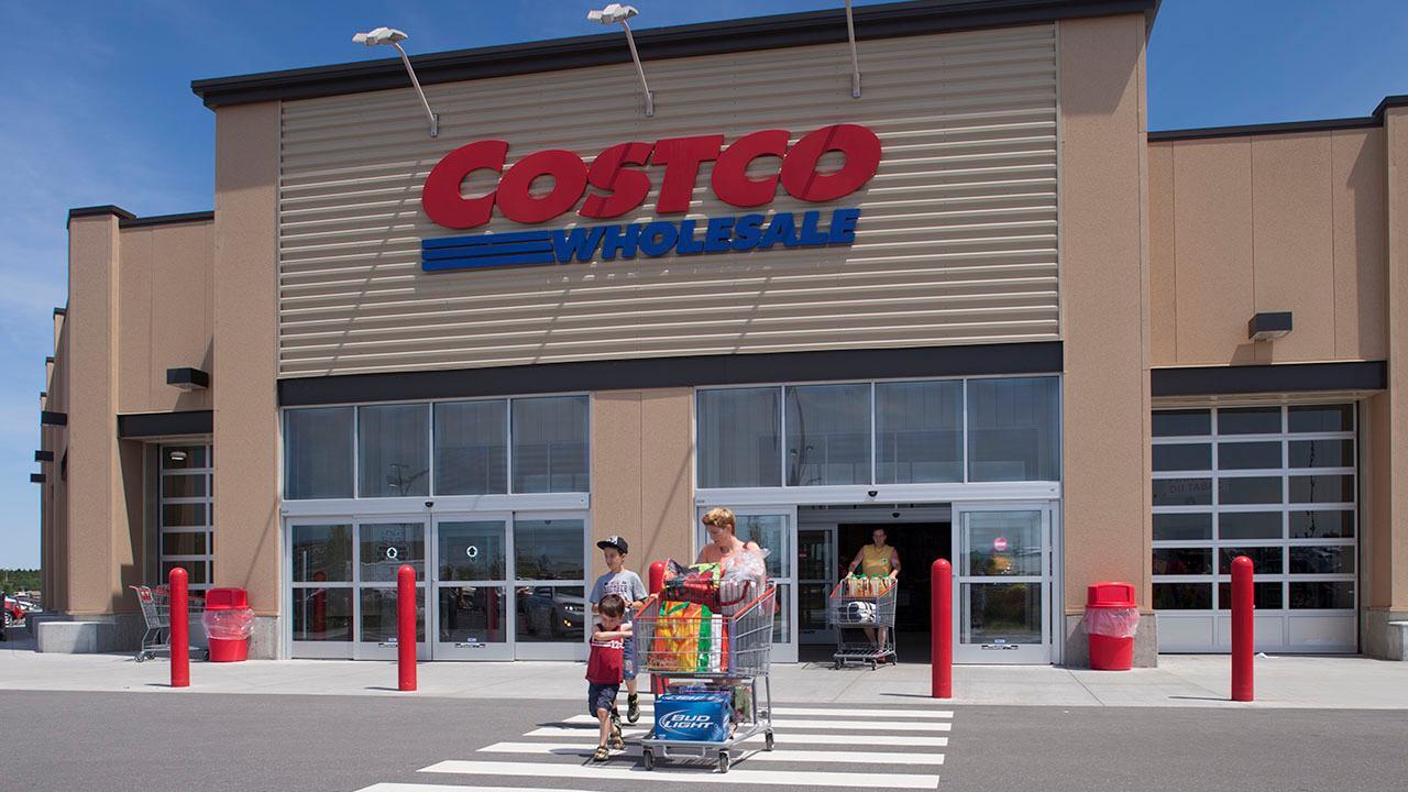 Costco requires membership to eat at food court