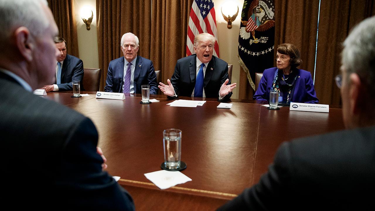 Trump meets with bipartisan lawmakers on school safety