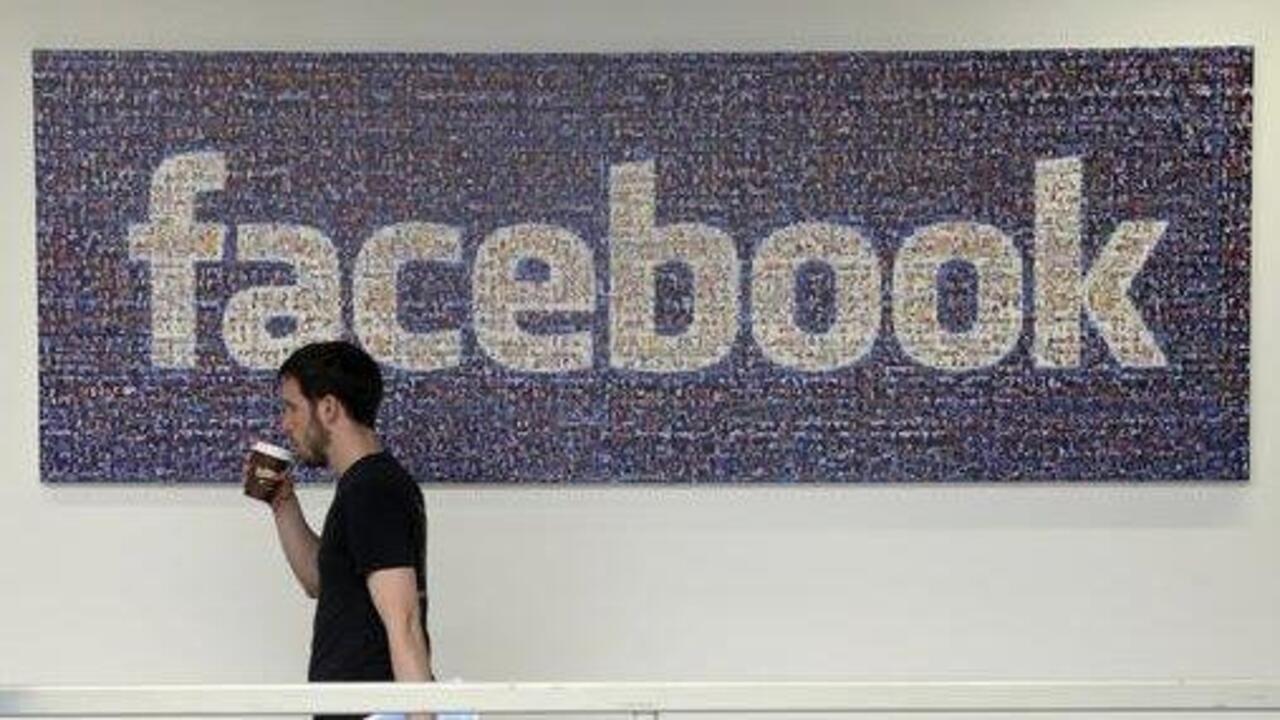 Facebook accused of political bias 