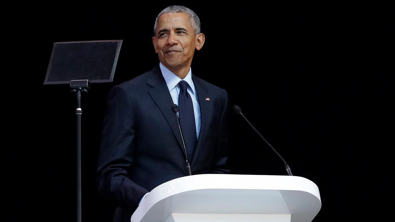 Obama takes aim at Trump during Chicago speech 