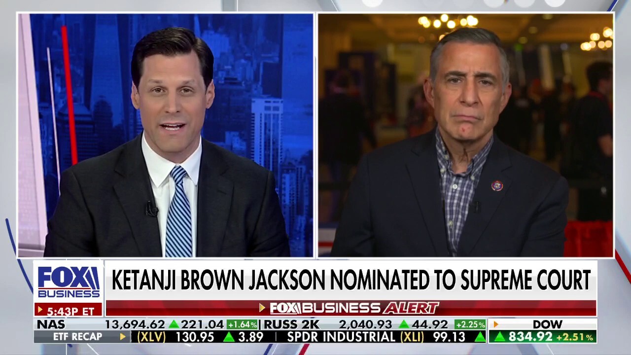  Rep. Darrell Issa discusses the importance for America and Europe to stop buying Russian oil, Fox polls on Biden’s response to Putin and the State of the Union on ‘Fox Business Tonight.’