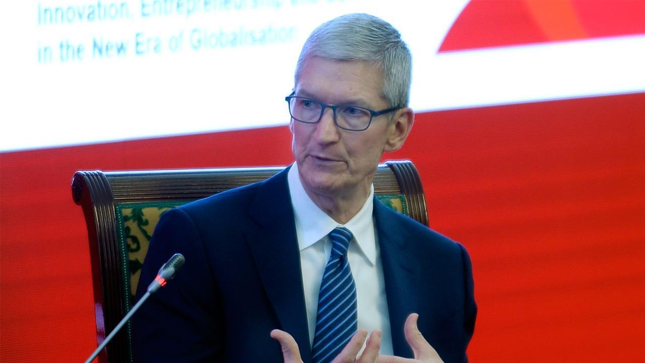 Apple CEO Tim Cook calls for new tech privacy laws