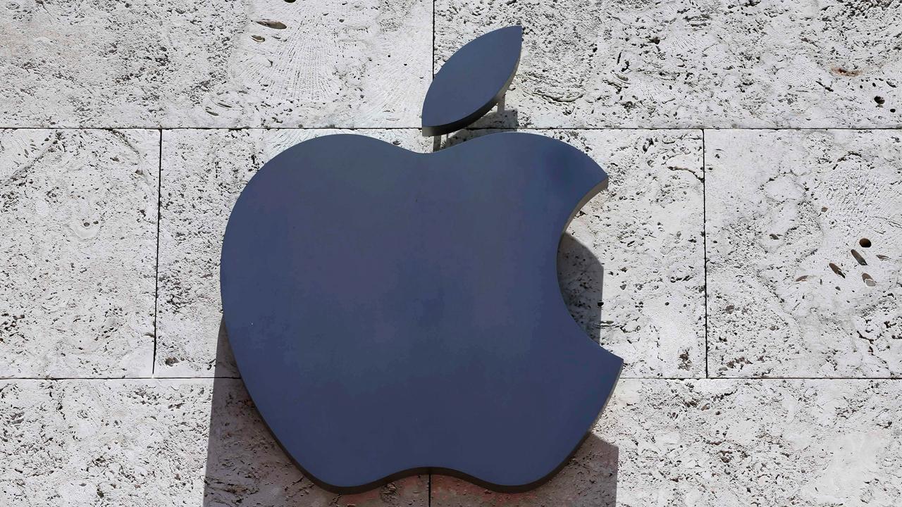 Apple beats third-quarter estimates