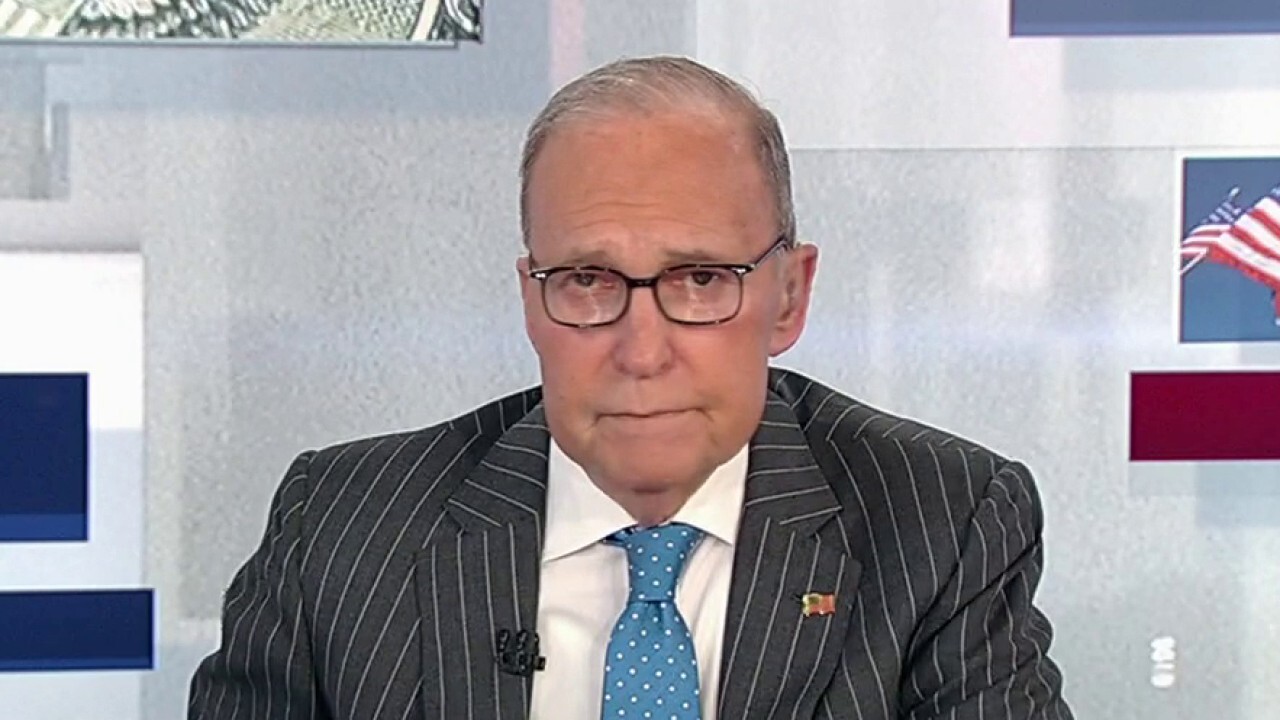 Larry Kudlow: 'Pathetic' that GOP leaders are going along with omnibus spending bill