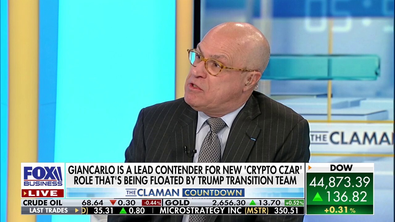 Former CFTC chairman Chris Giancarlo analyzes the impact of cryptocurrency policy on 'The Claman Countdown.'