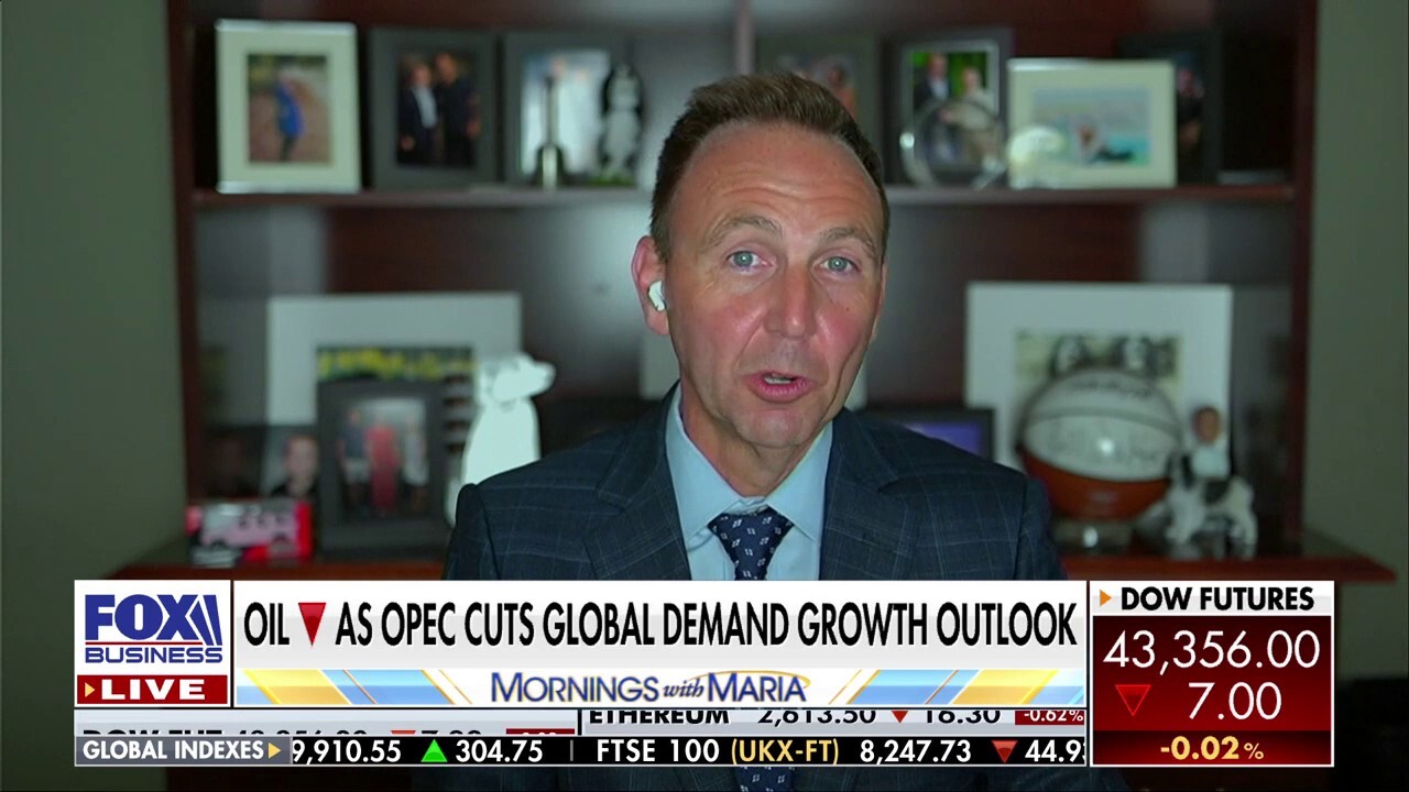 Harris Financial Group managing partner Jamie Cox on Q3 earnings kicking off this week and the high likelihood that oil will keep trading down.