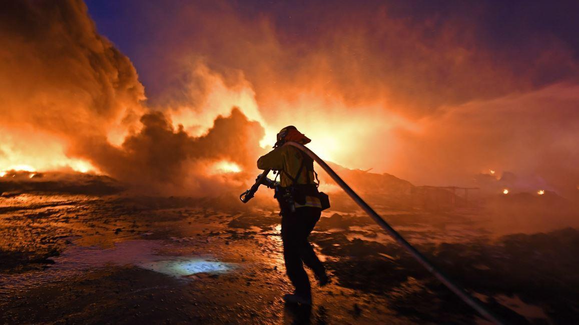 Young couple married in the shadow of California wildfires