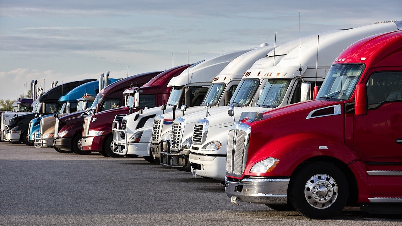 Truckers facing port logjam, chip shortage, lack of workers: Ryder CEO 