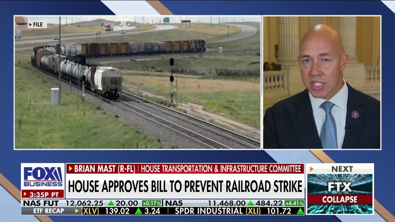 House passes bill to prevent railroad strike ahead of holiday shopping season