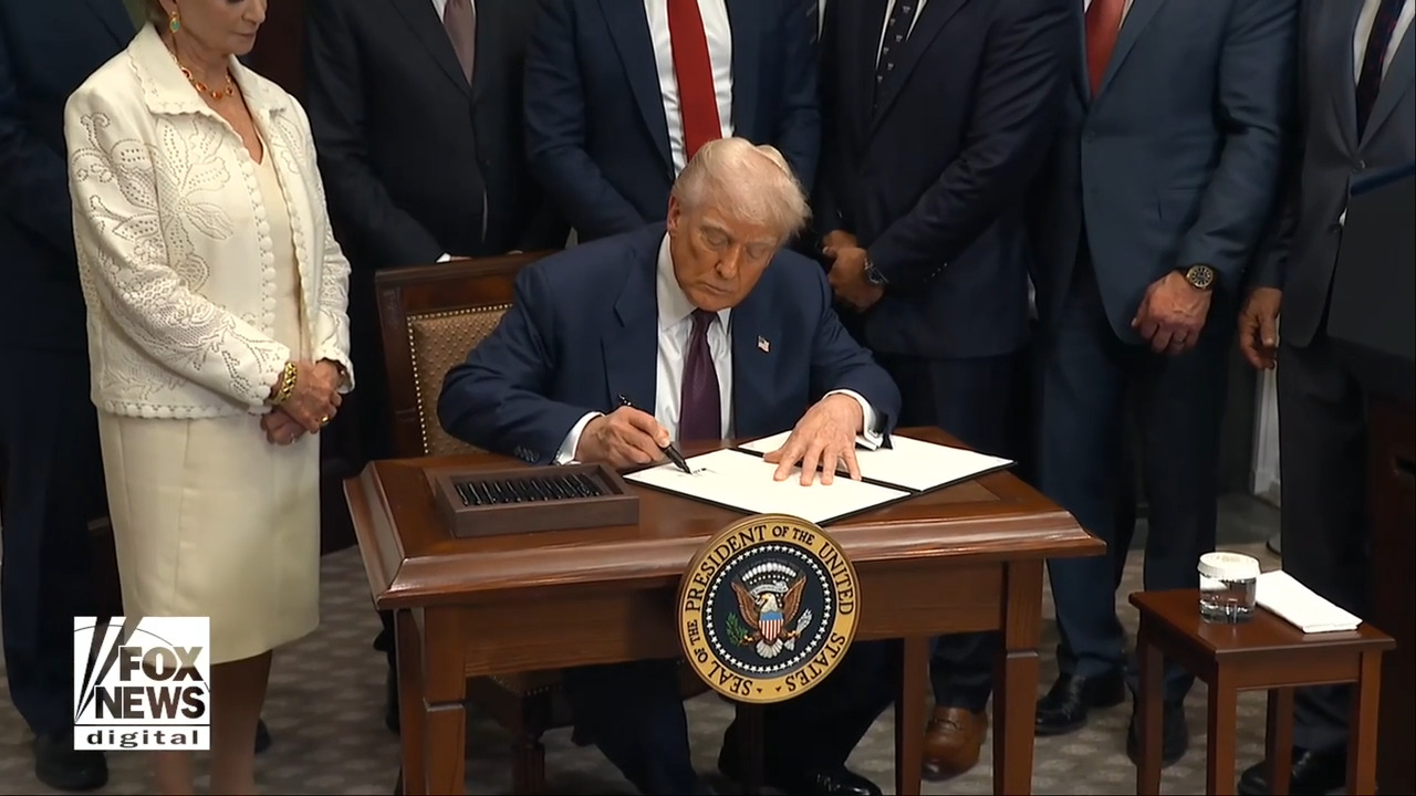  FOX Business Briefs 10/6