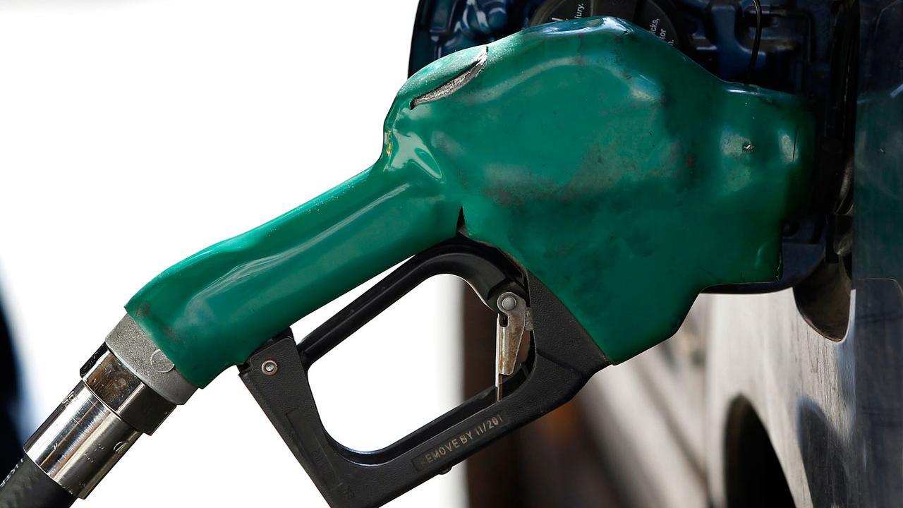 Pros and cons of low gas prices