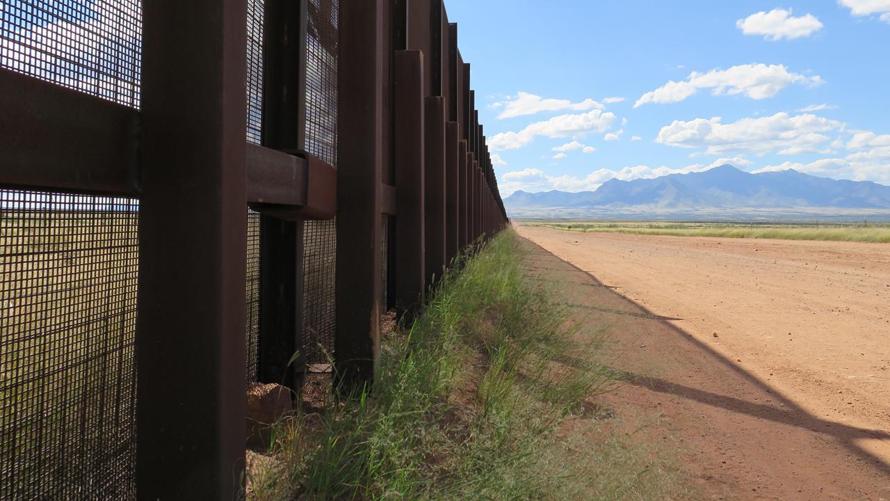 Fund border wall with food stamps, Planned Parenthood money: Rep. King