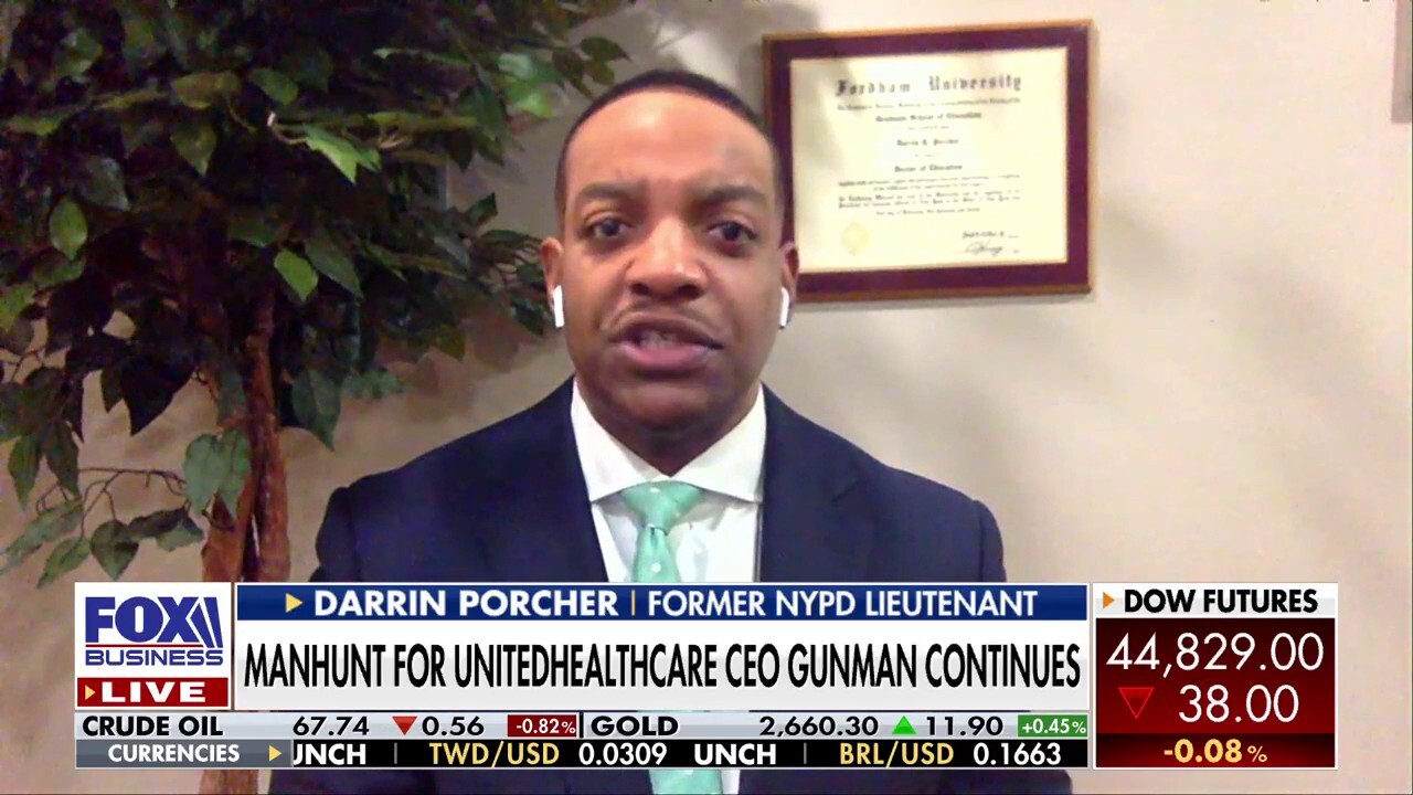 Former NYPD Lt. Darrin Porcher on latest developments around the alleged gunman of the UnitedHealthcare CEO and the 'uncommon' firearm used.