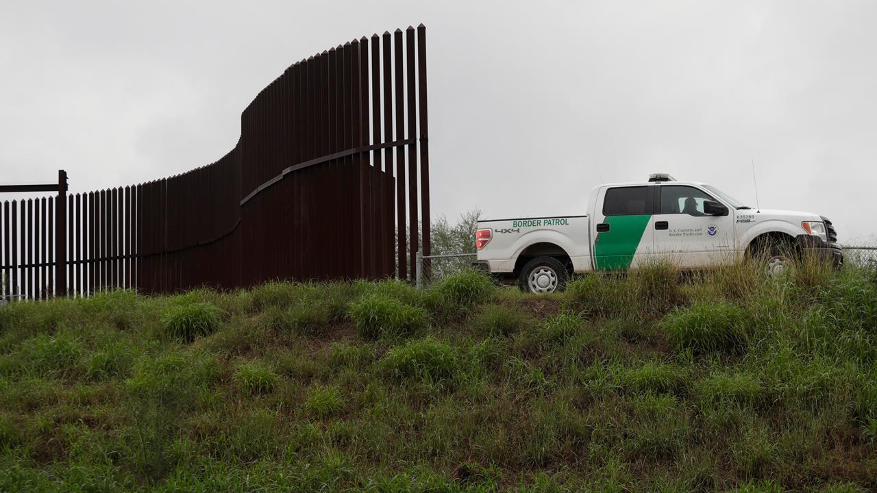 Trump's border wall push