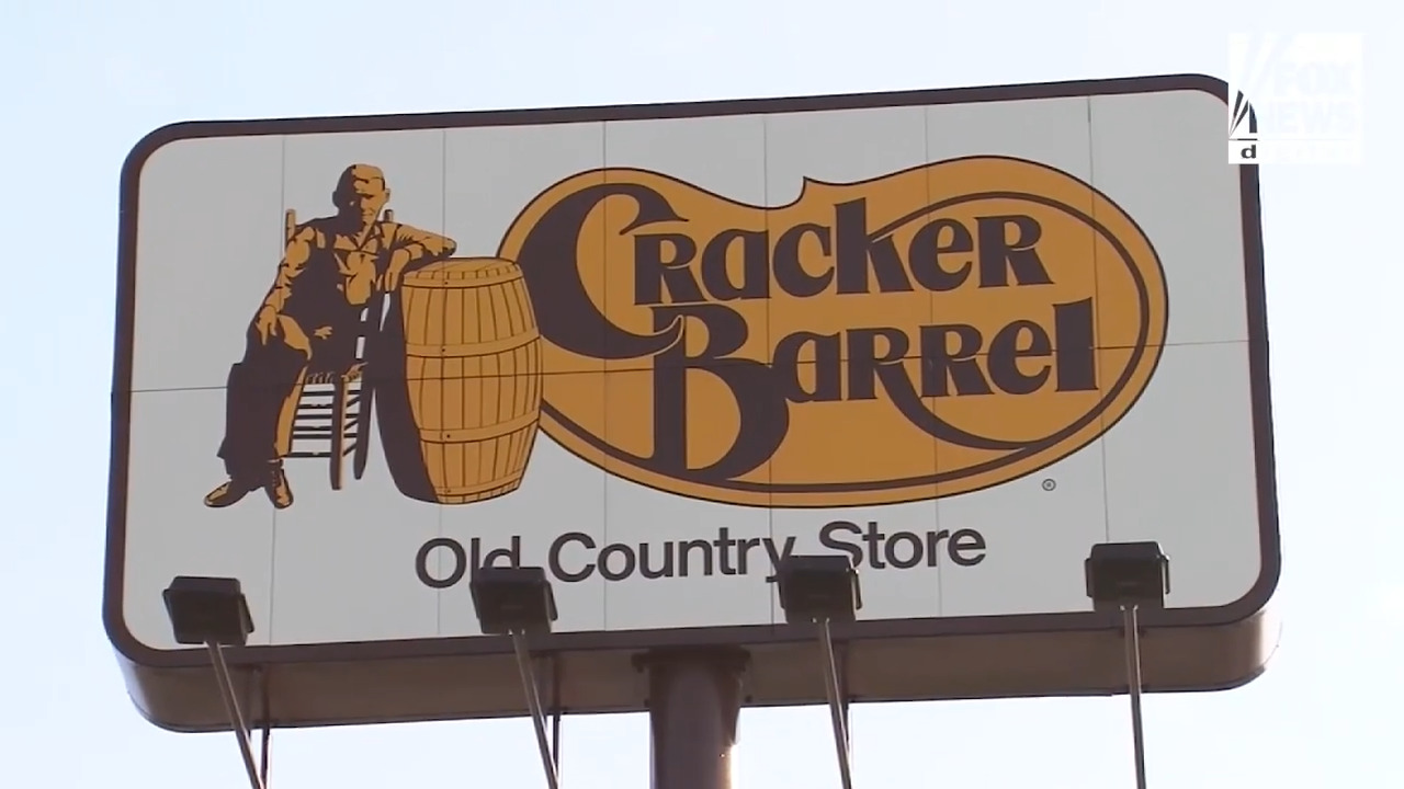   FOX Business Briefs 8/27