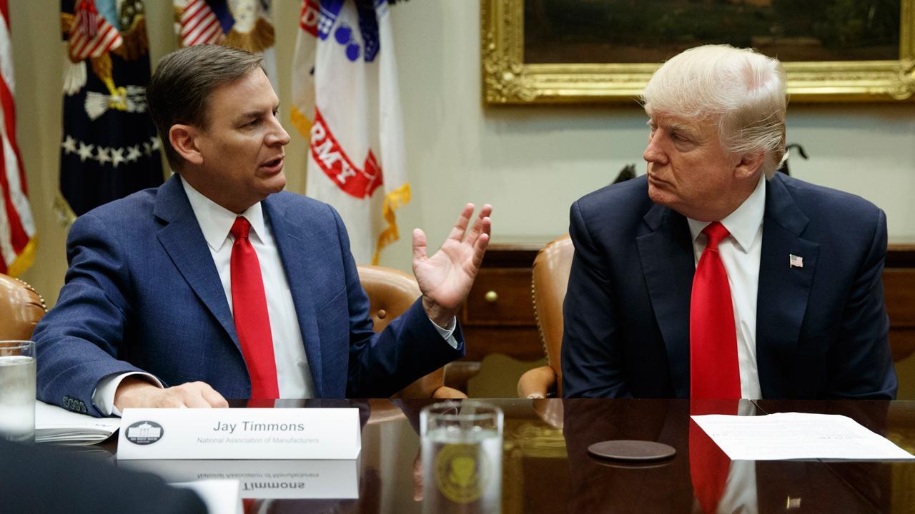 Trump: Manufacturers now have a positive outlook on the future